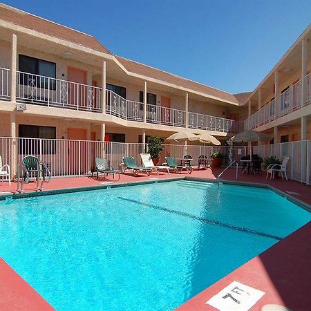Rodeway Inn Magic Mountain Area Castaic Kültér fotó