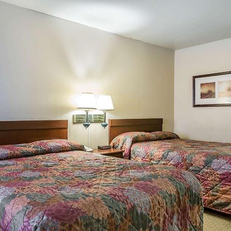 Rodeway Inn Magic Mountain Area Castaic Kültér fotó